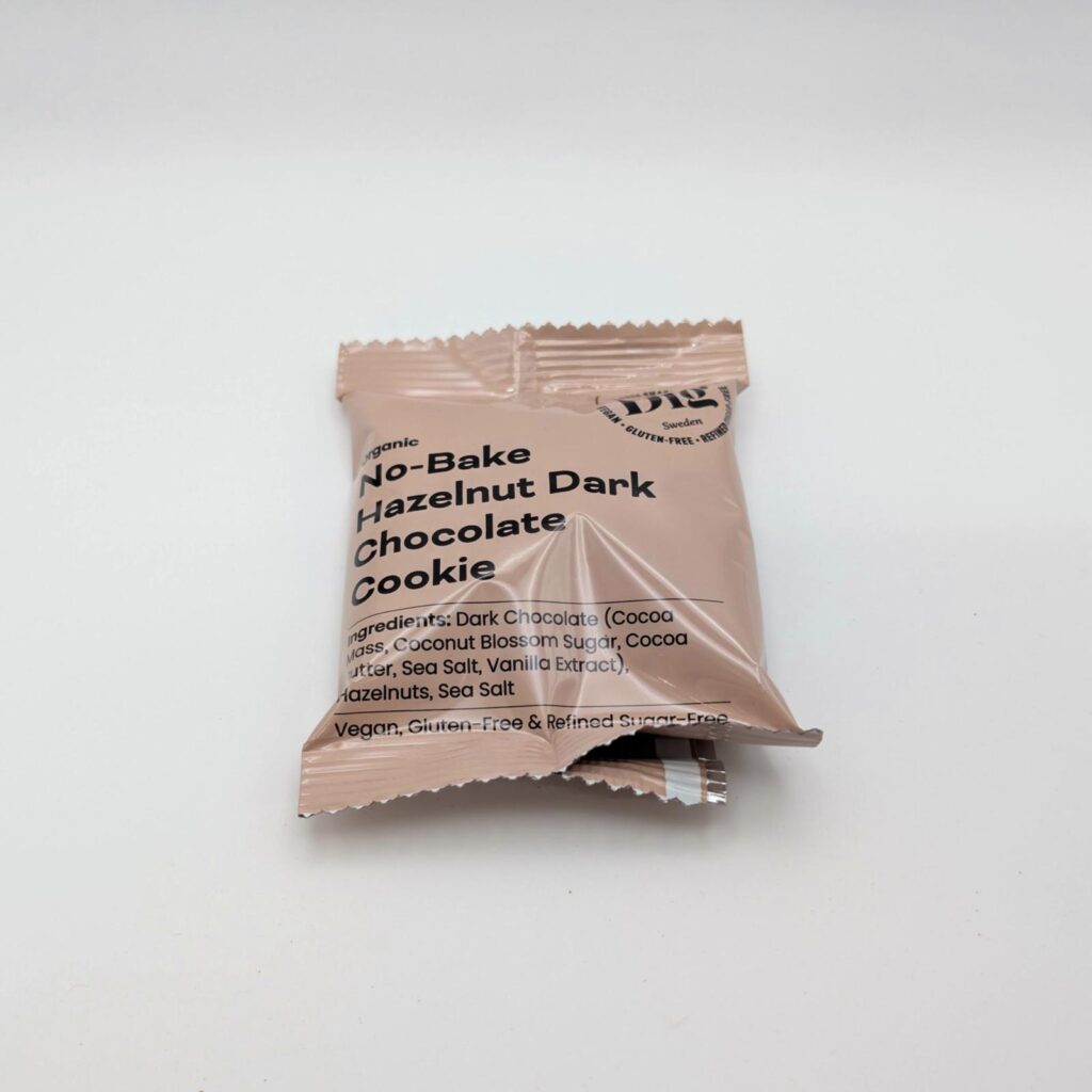 Dig - No-Bake Hazelnut Dark Chocolate Cookie 30g